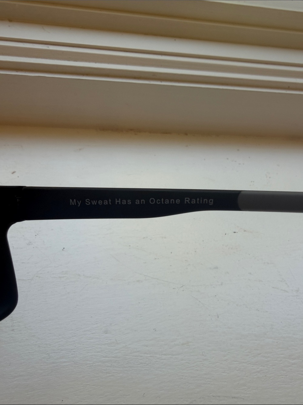 goodr unisex Black Sunglasses - Picture 5 of 5